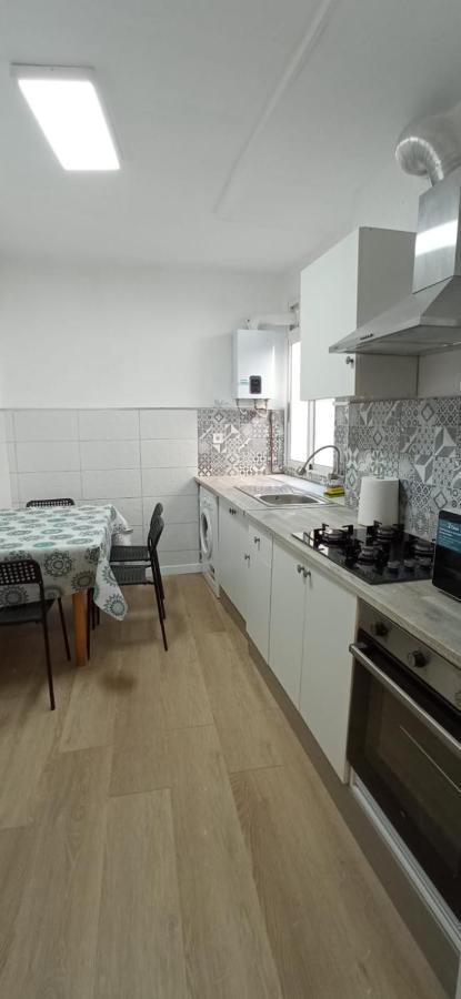 La Casona Vivienda Uso Turistico Recien Reformada En El Centro De Vilagarcia. Vilagarcia de Arousa Luaran gambar